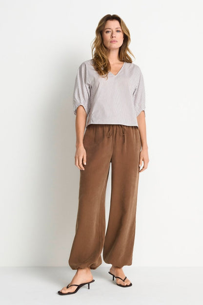 Rich & Royal Short sleeve striped blouse in der Farbe coconut bark