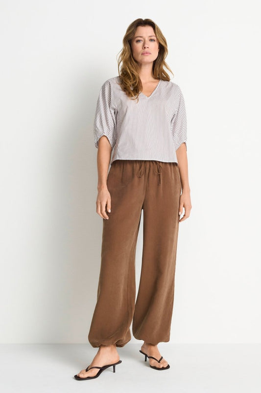 Rich & Royal Short sleeve striped blouse in der Farbe coconut bark