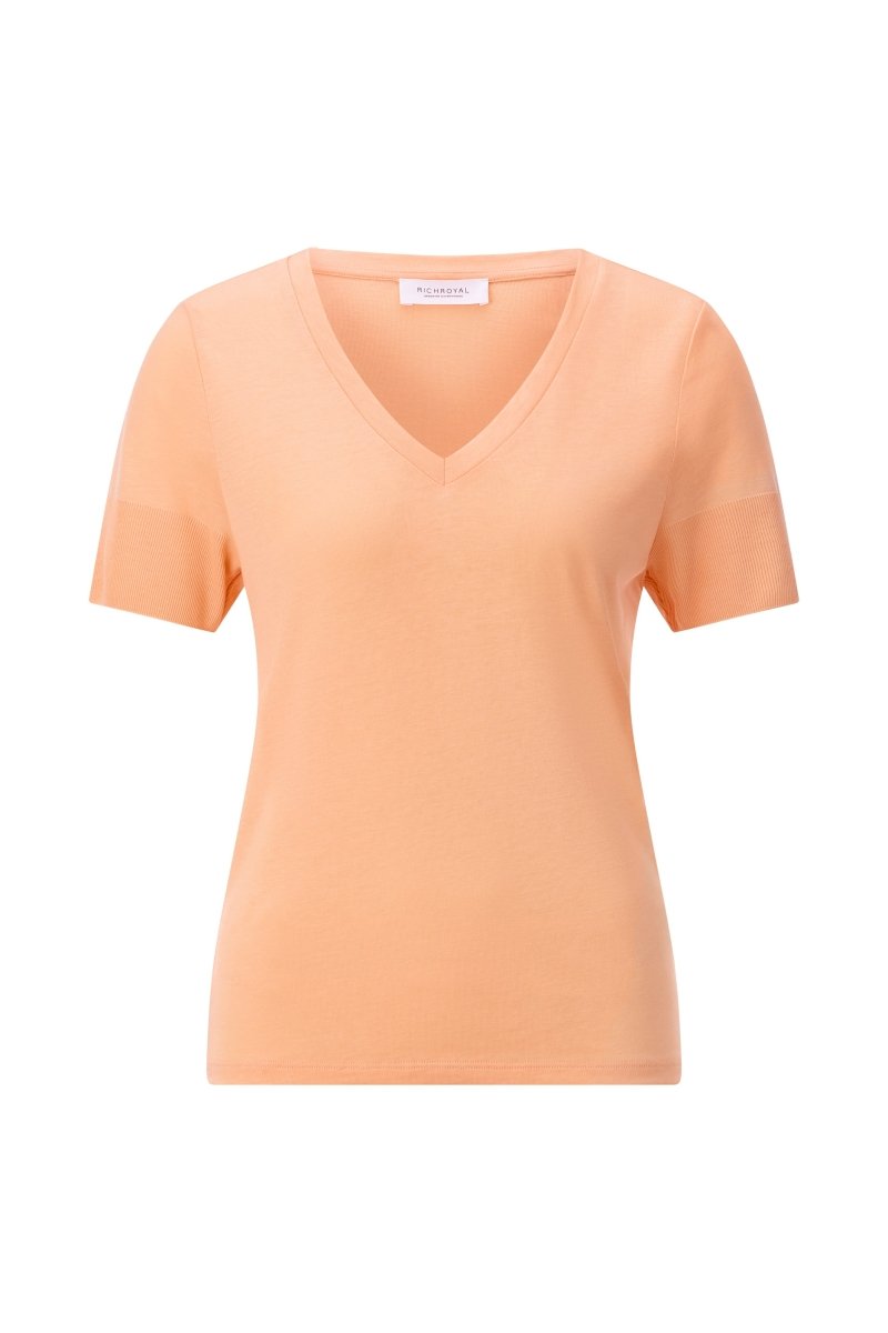 Rich & Royal T Fineknit V - Neck Shirt in der Farbe Soft Papaya