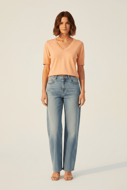 Rich & Royal T Fineknit V-Neck Shirt in der Farbe Soft Papaya