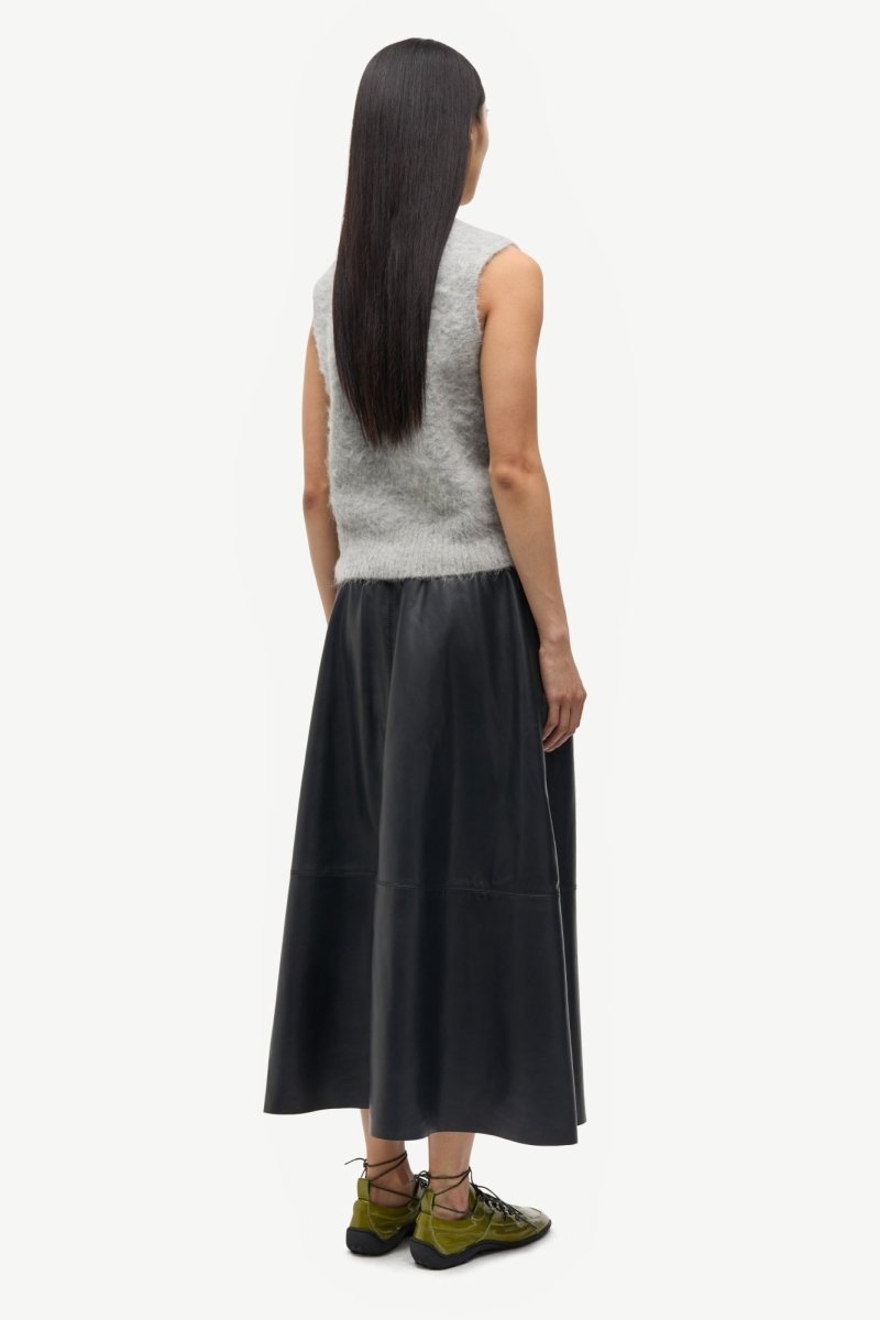 SAMSOE SAMSOE Sathea Leather Skirt 16184 in der Farbe Volcanic Ash