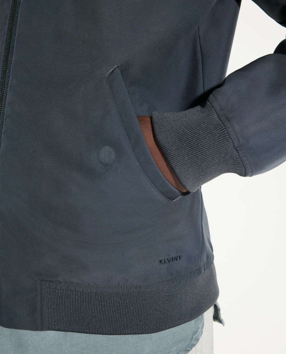 Stylischer Wetterschutz mit der Elvine Jacke Rex: Bionic Finish für Funktionalität und urbanen Chic