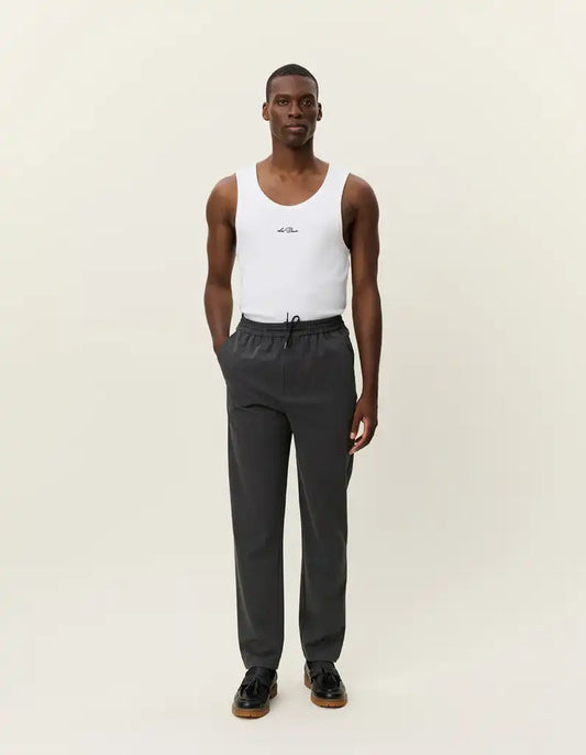 Les Deux Hose Como Tapered Textured Pants in der Farbe Dark Grey Melange
