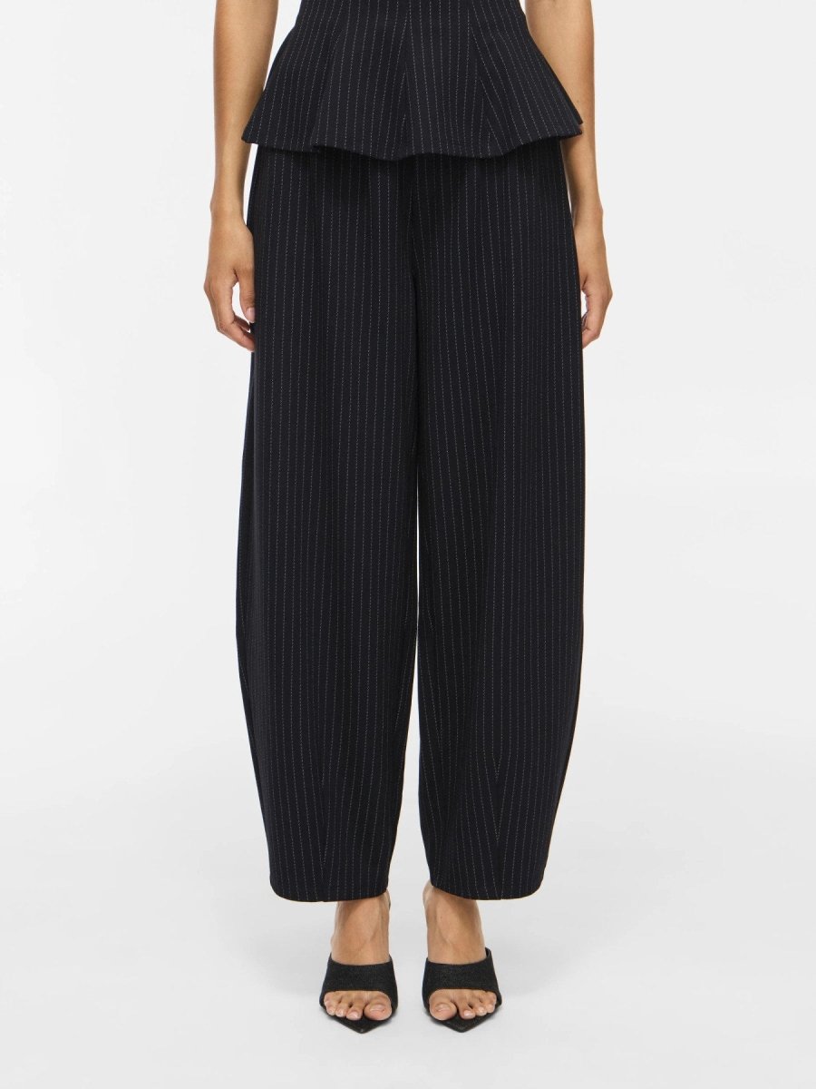 Vila Hose VIMASTRIBA 7/8 HW BARREL PANTS - Black Beauty PINSTRIPE