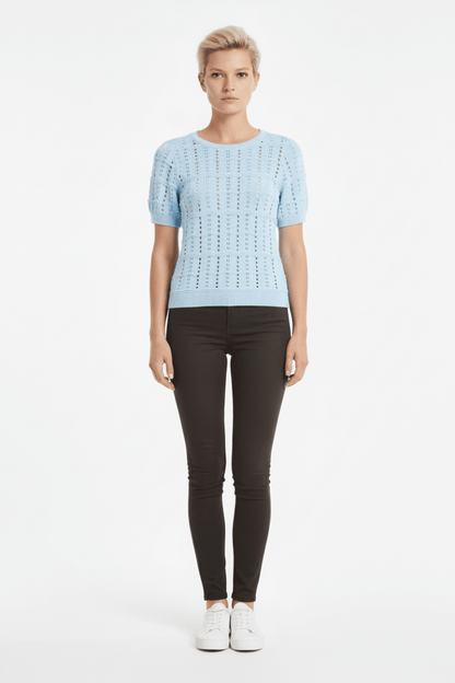 Vila O - NECK POINTELLE KNIT TOP/TES in der Farbe Nantucket Breeze