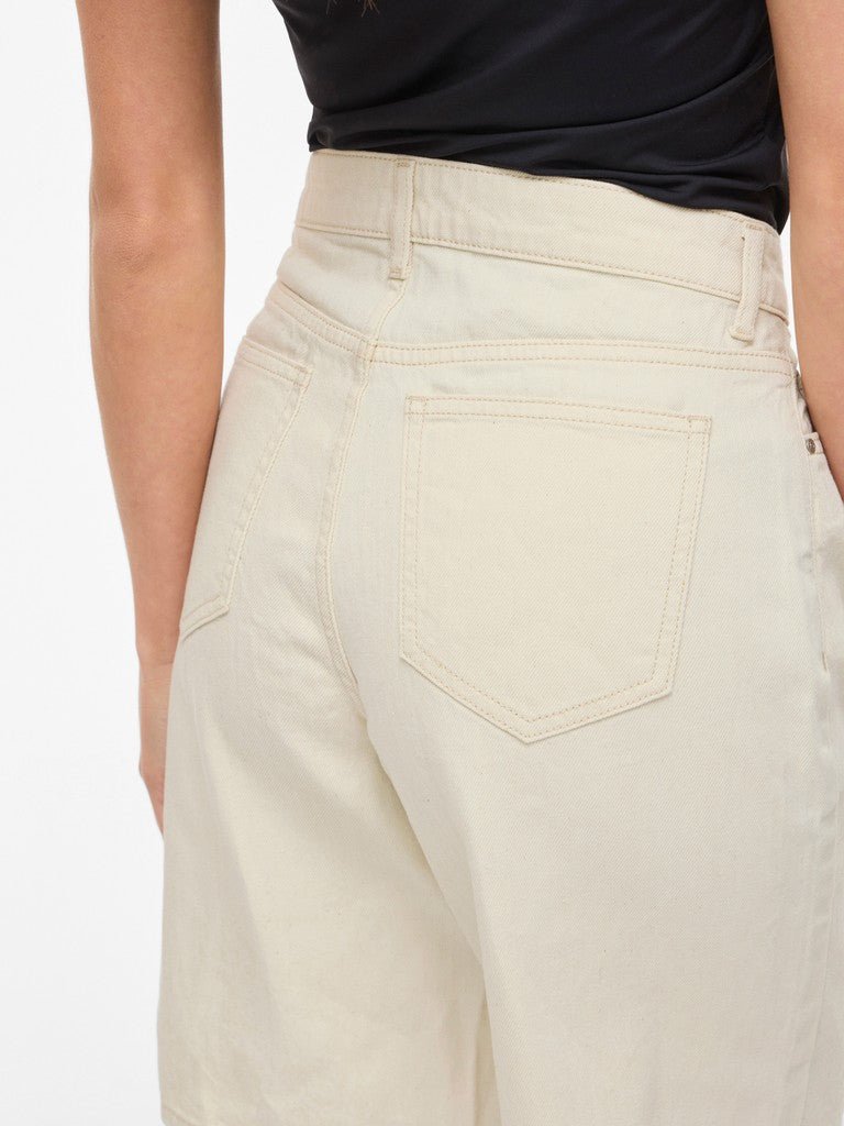 Vila Shorts VIMAJ RW DENIM SHORTS - Ecru