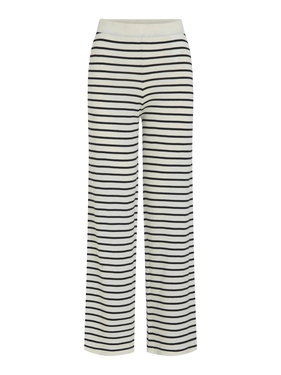 Vila Vilipsa gestrickte Hose in der Farbe Cloud Dancer