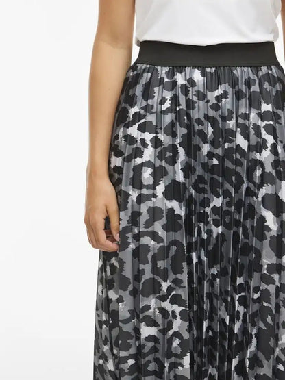Vila Vinitban Midi Skirt in der Farbe Camouflage Glacier Gray