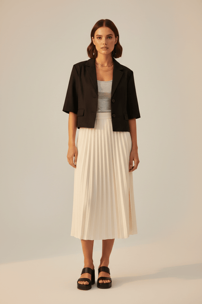 Vila Vipockey 2/4 Sleeve Cropped Blazer in der Farbe Schwarz