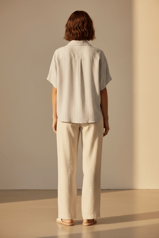 YAYA Gestreifte Bluse mit kurzen Ärmeln ALABASTER GRAY DESSIN